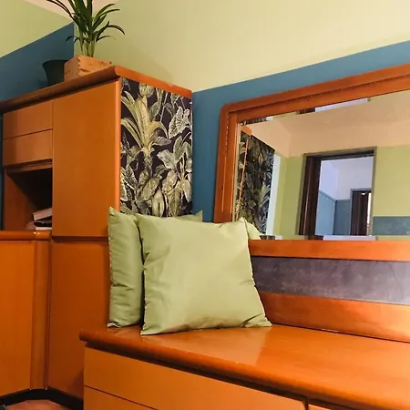 Pied At Terre Apartment *